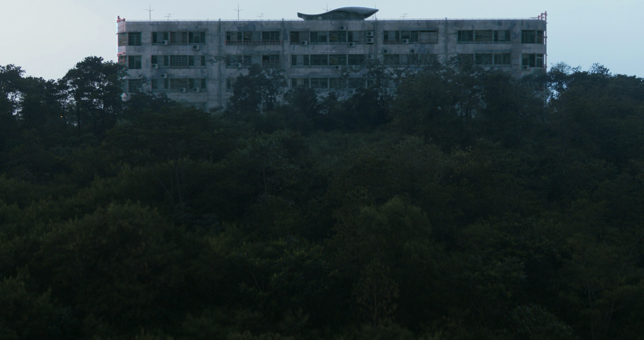 HUTAN_GEDUNG_AFTER